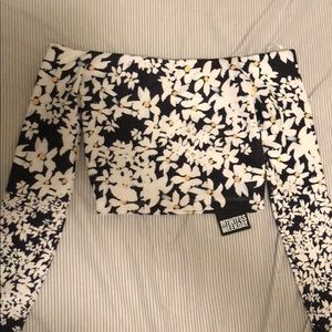 MTWTFSS never worn flower crop top